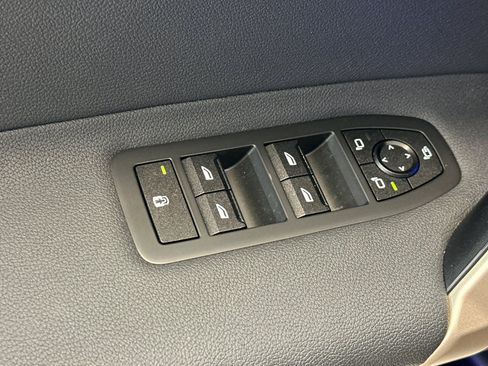 Used 2024 BMW iX xDrive50 AWD/4WD image 14