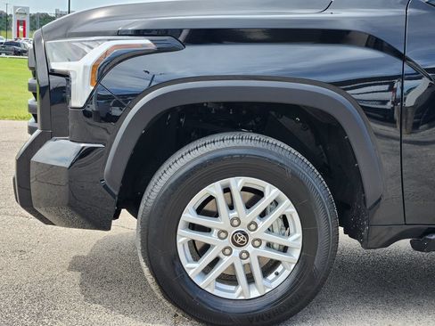 Used 2024 Toyota Tundra SR5 w/ SR5 Convenience Package AWD/4WD image 9