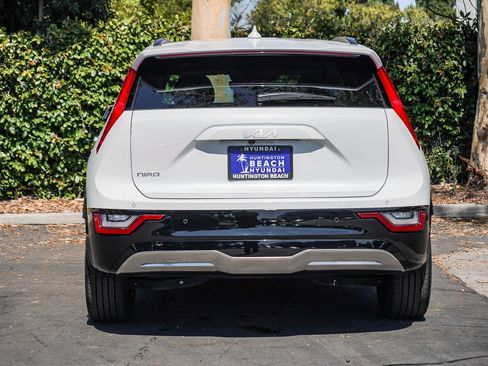 Used 2024 Kia Niro Wave FWD image 5