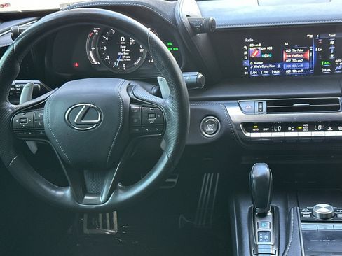 Used 2018 Lexus LC 500 Coupe w/ Sport Package RWD image 4