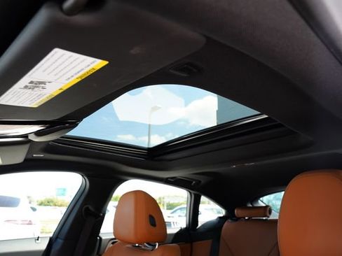 Used 2023 BMW i4 eDrive35 RWD image 6