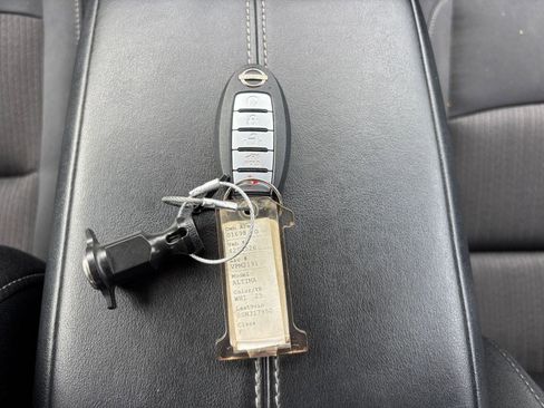 Used 2025 Nissan Altima 2.5 SV image 21