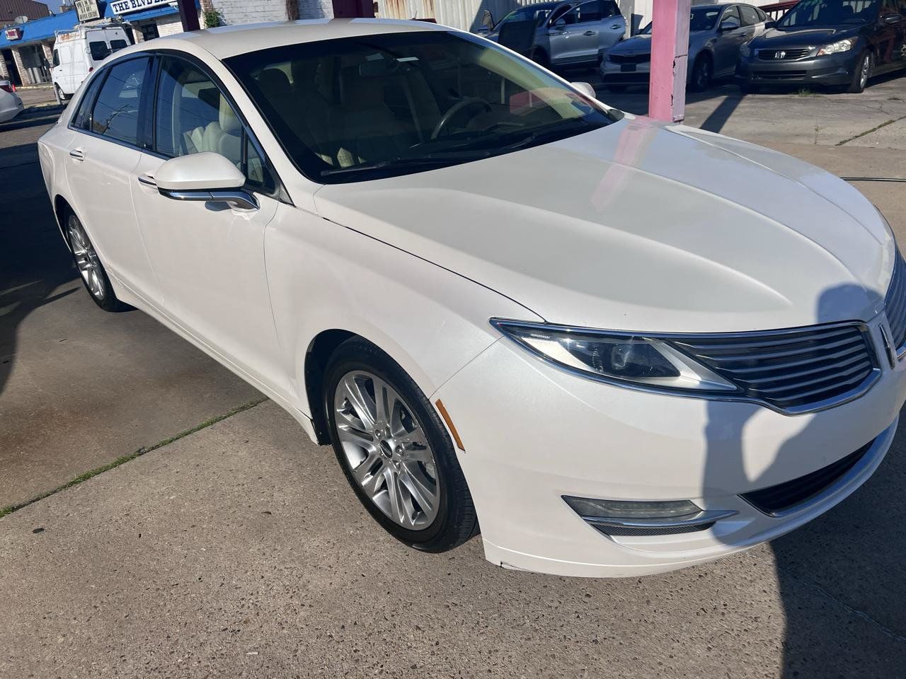 Used 2014 Lincoln MKZ w/ Equipment Group 101A Select FWD image 3