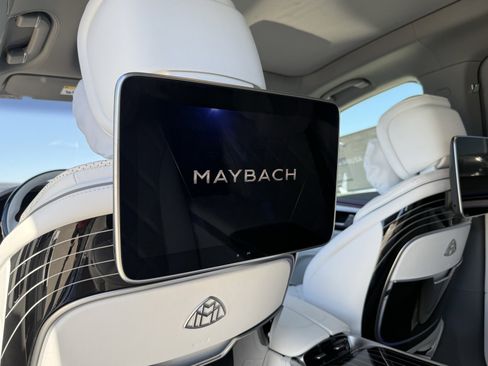 New 2025 Mercedes-Benz Maybach EQS 680 4MATIC image 29