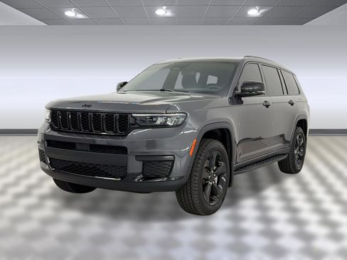 Used 2023 Jeep Grand Cherokee L Laredo AWD/4WD image 1