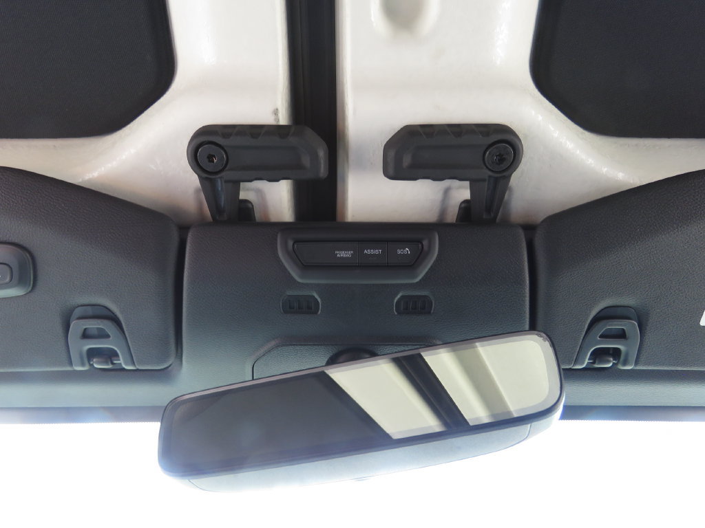 Used 2022 Jeep Wrangler Unlimited Sahara AWD/4WD image 26