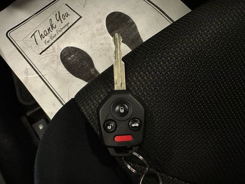 Used 2019 Subaru Crosstrek 2.0i image 17