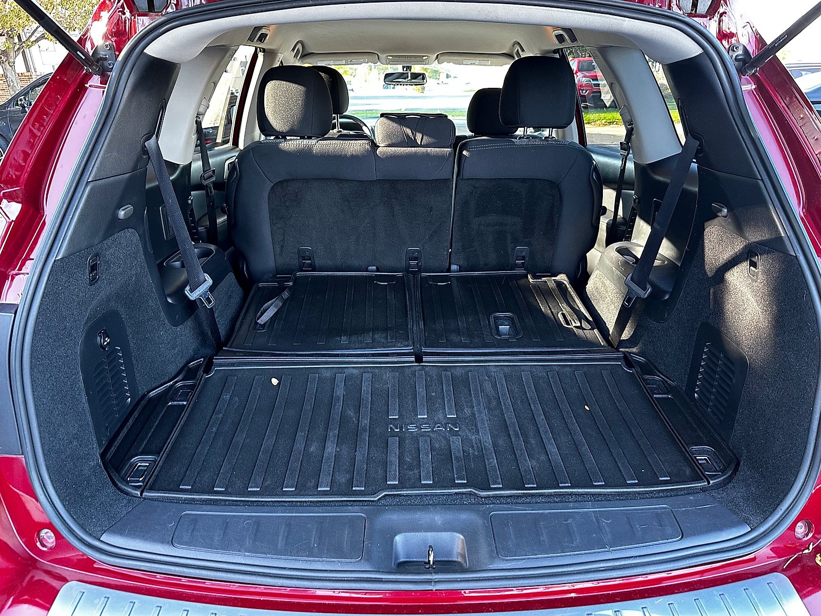 Used 2020 Nissan Pathfinder SV w/ Cargo Package AWD/4WD image 11