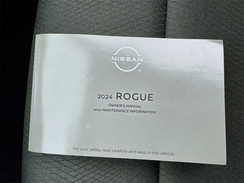 Used 2024 Nissan Rogue SV image 42
