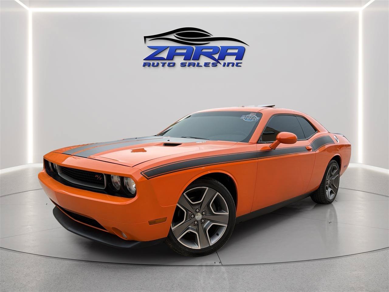 Used 2012 Dodge Challenger R/T RWD image 1