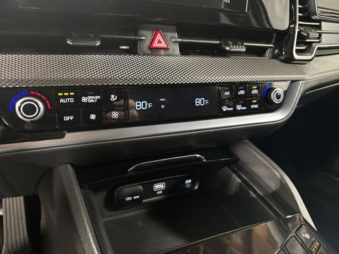 Certified 2025 Kia Sportage LX image 22