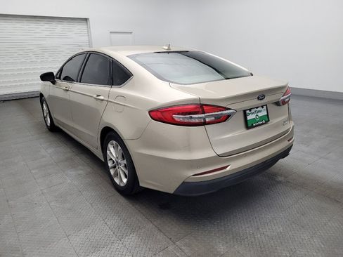 Used 2019 Ford Fusion SE image 5