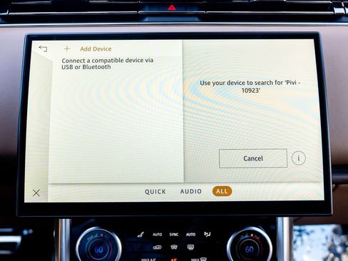 Certified 2023 Land Rover Range Rover SE AWD/4WD image 32