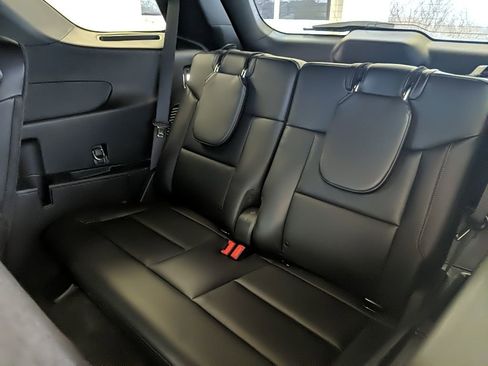 Certified 2023 Ford Explorer ST-Line image 14