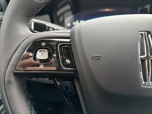 New 2026 Lincoln Corsair Premiere image 18