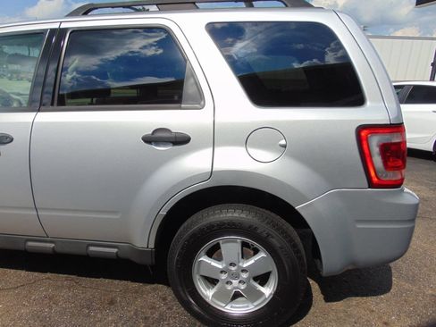 Used 2011 Ford Escape XLT AWD/4WD image 14