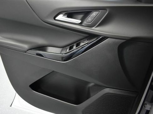 New 2026 Chevrolet Equinox LT FWD image 28