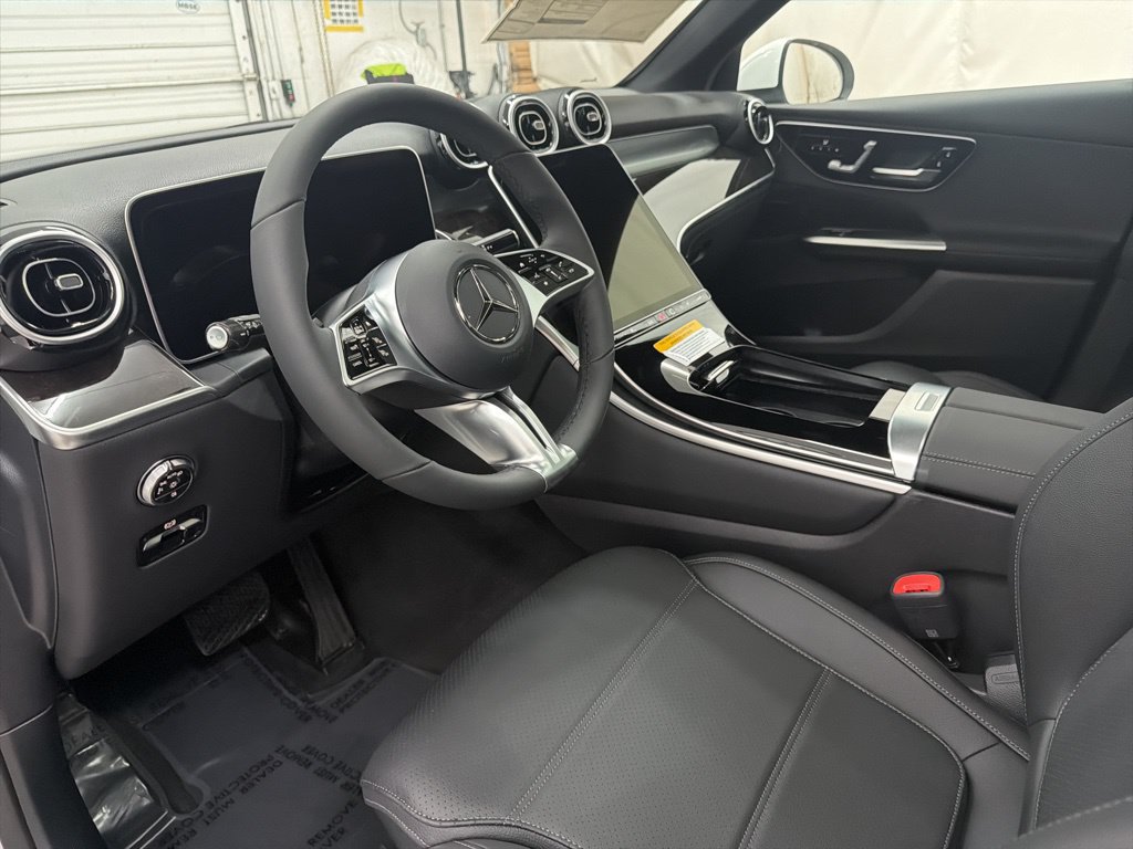 Used 2026 Mercedes-Benz GLC 300 4MATIC image 12