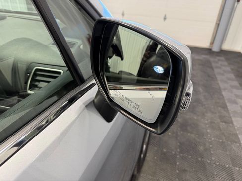 Used 2017 Subaru Forester 2.5i Touring image 21