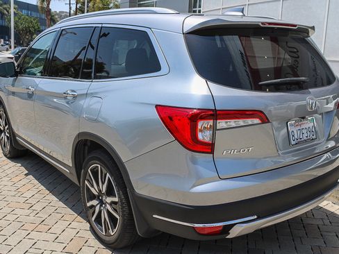 Used 2019 Honda Pilot Elite image 9