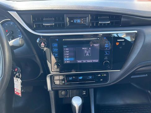 Used 2017 Toyota Corolla LE image 10