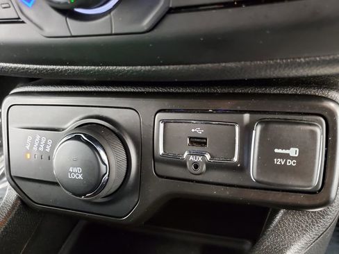 Used 2022 Jeep Renegade Altitude image 21