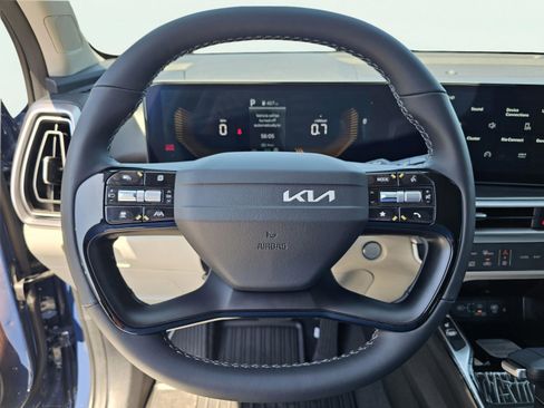 New 2026 Kia Sorento S FWD image 18