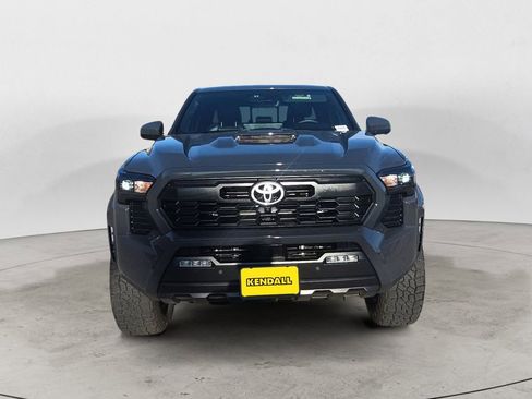Used 2024 Toyota Tacoma TRD Sport w/ TRD Sport Premium Package AWD/4WD image 8