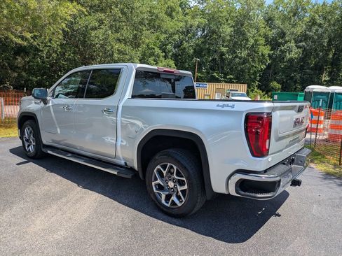 Used 2022 GMC Sierra 1500 SLT w/ SLT Premium Plus Package AWD/4WD image 6