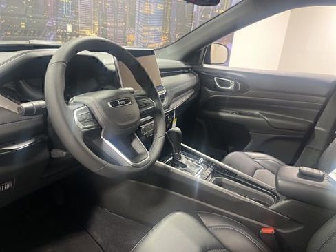 New 2026 Jeep Compass Latitude image 10