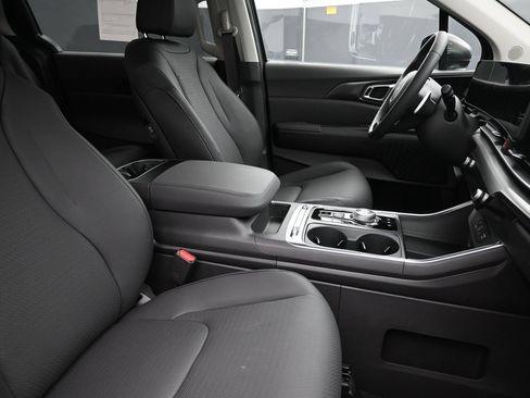 Used 2026 Kia Carnival SX Prestige FWD image 28