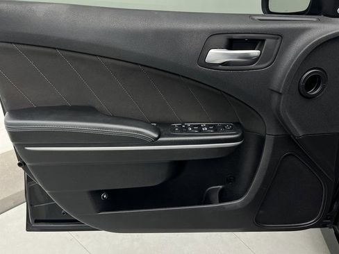 Used 2019 Dodge Charger GT image 12