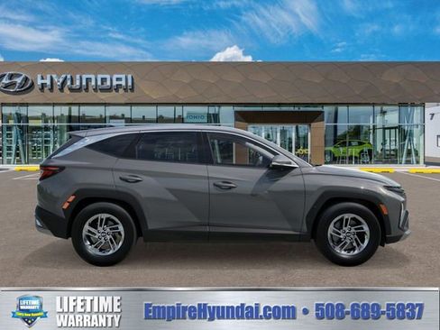 New 2026 Hyundai Tucson SE AWD/4WD image 7