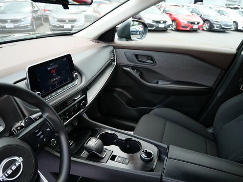 Used 2023 Nissan Rogue S AWD/4WD image 13
