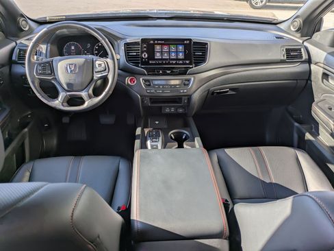 Used 2025 Honda Ridgeline TrailSport image 31