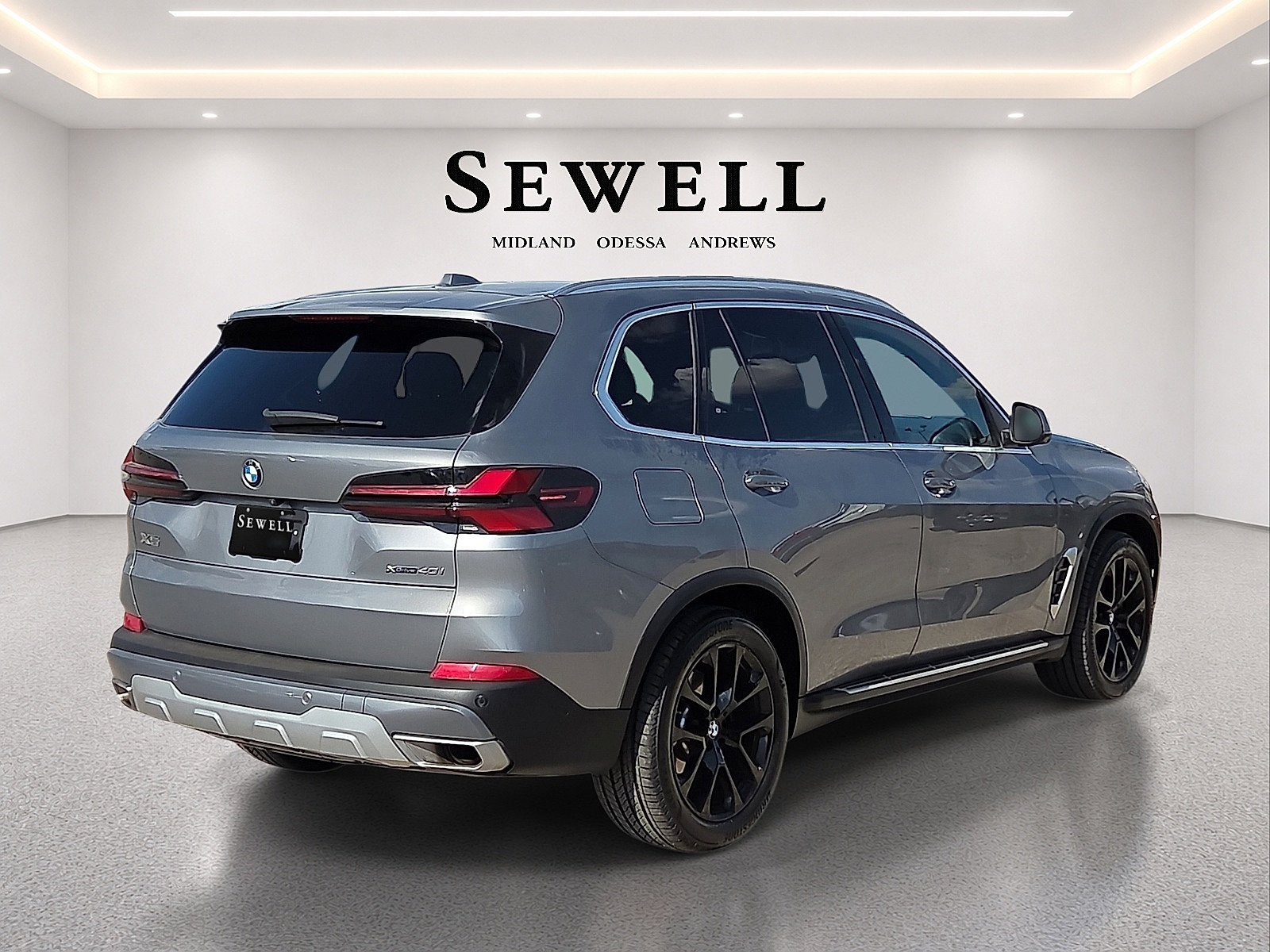 Used 2025 BMW X5 xDrive40i AWD/4WD image 4