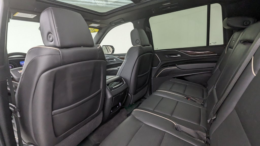 Used 2022 Cadillac Escalade ESV Premium Luxury AWD/4WD image 36