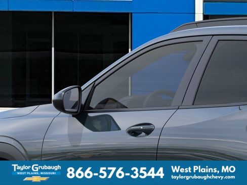 New 2026 Chevrolet Trax LT w/ Driver Confidence Package FWD image 12