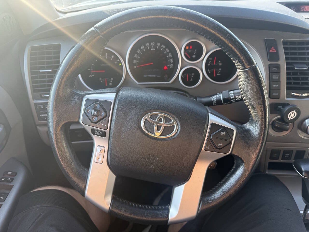 Used 2016 Toyota Sequoia Limited AWD/4WD image 25