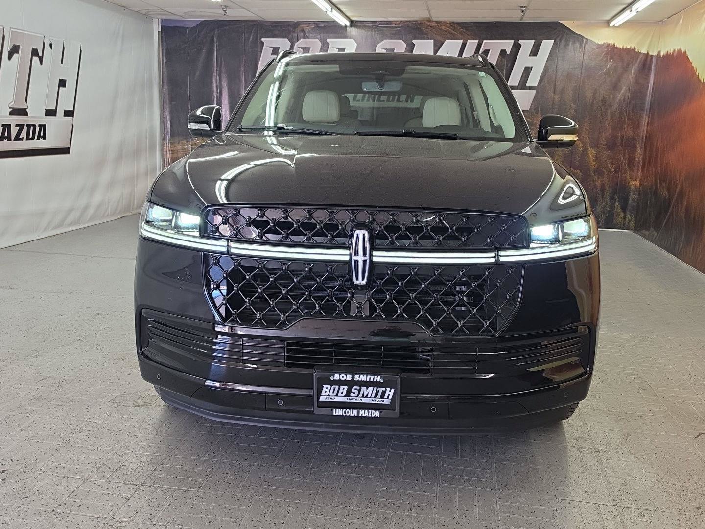 New 2027 Lincoln Navigator L Reserve w/ Jet Appearance Package AWD/4WD image 17