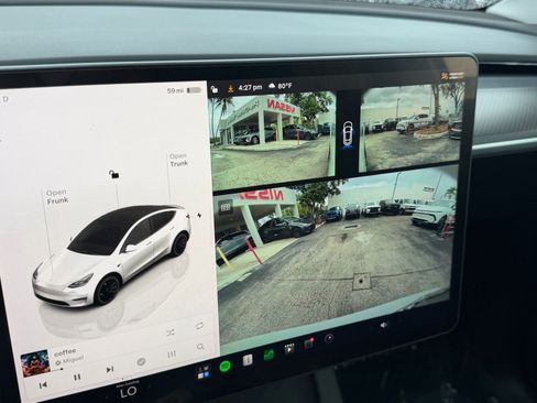 Used 2024 Tesla Model Y Performance AWD/4WD image 25