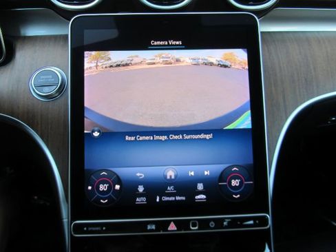 Used 2022 Mercedes-Benz C 300 Sedan image 10