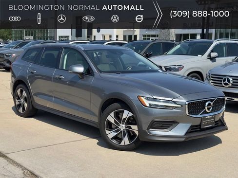 Used 2020 Volvo V60 T5 Cross Country w/ Protection Package Premier AWD/4WD image 1