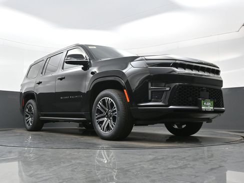 New 2026 Jeep Grand Wagoneer 4WD image 18