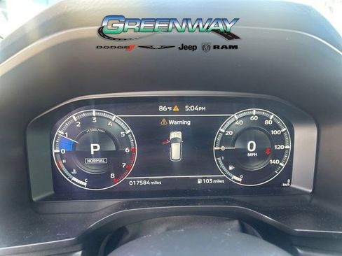 Used 2024 Mitsubishi Outlander SE AWD/4WD image 16