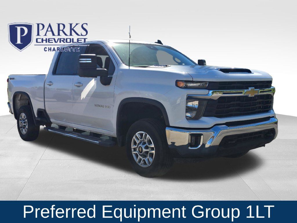 Used 2025 Chevrolet Silverado 2500 LT w/ Convenience Package AWD/4WD image 1