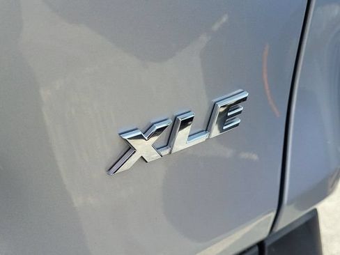 Used 2025 Toyota RAV4 XLE w/ Convenience Package FWD image 6