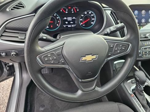Used 2025 Chevrolet Malibu LT FWD image 28