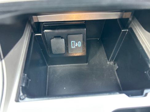 Certified 2020 Ford Explorer Limited w/ Class III Trailer Tow Package image 35