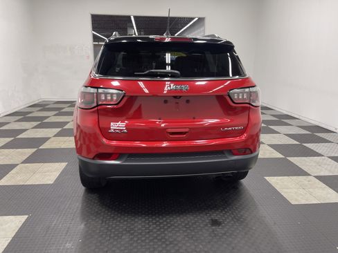 Used 2019 Jeep Compass Limited AWD/4WD image 3
